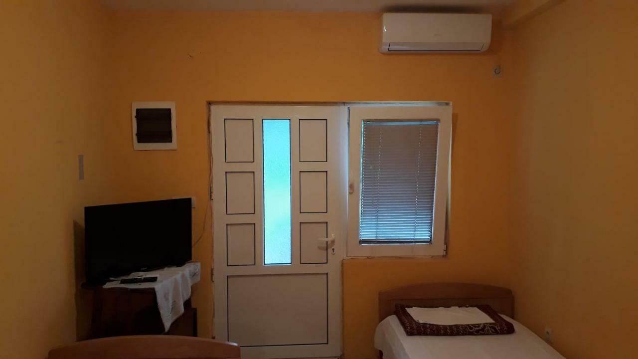 Vila Ruska Prčanj Exterior foto